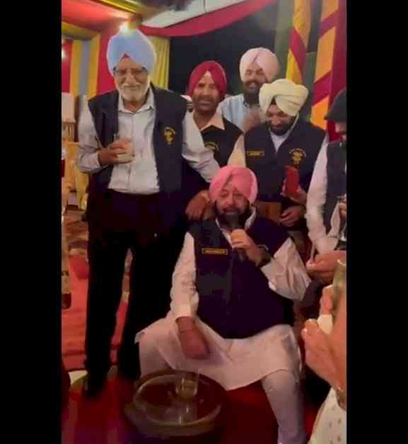 Captain Amarinder Singh 'fauji' at heart!