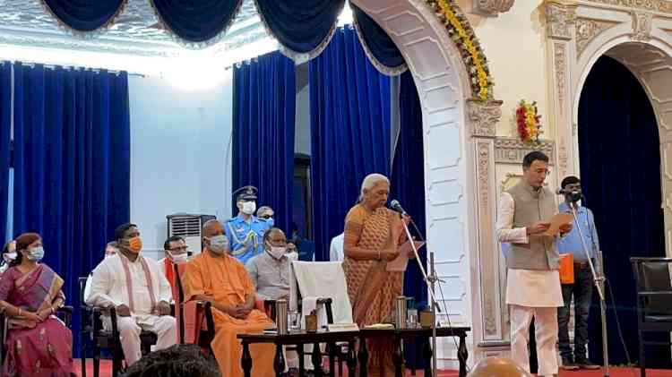 Yogi adds 7 new ministers including Jitin Prasada ahead of polls