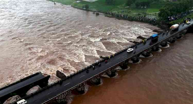 Maha: Bus with 8 passengers washed away in flooded river