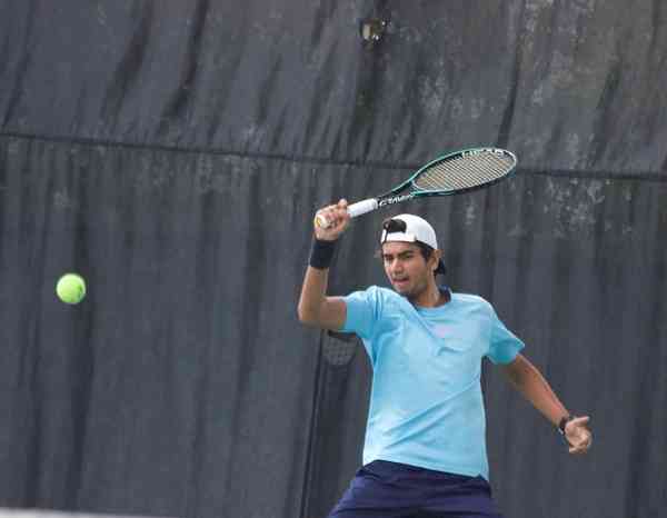 Maanav cruises into second round in AITA men's event