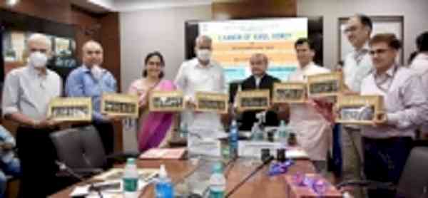 Agriculture Minister launches Amul Honey