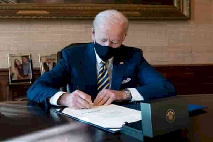 Biden signs last-minute stopgap funding bill, averting government shutdown