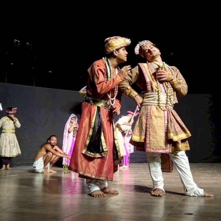 Hilarious Drama Andher Nagari, Chaupat Raja staged on Day-3 of Theater Festival in Bathinda