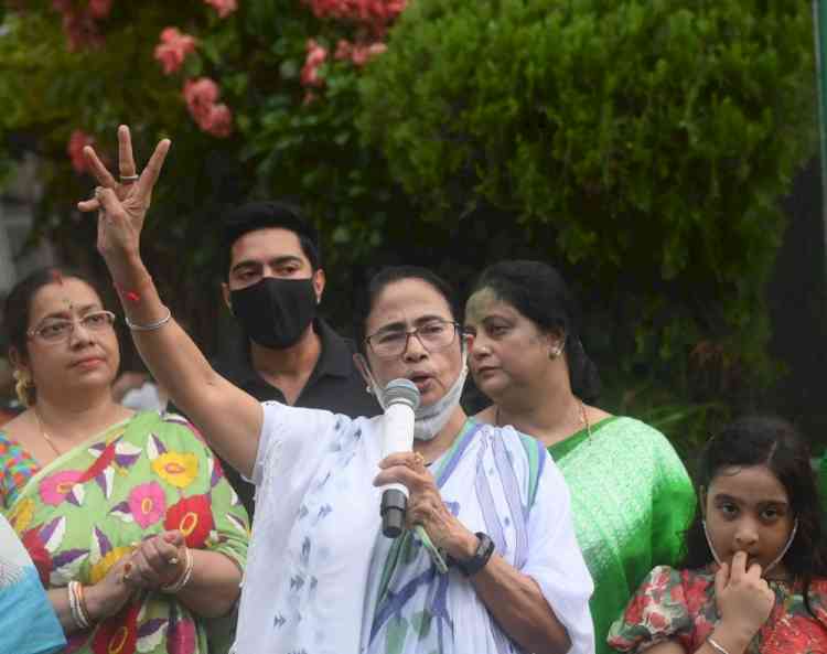Mamata secures CM's post, wins with a record margin