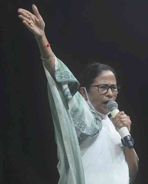 Mamata heading towards huge victory in Bhabanipur