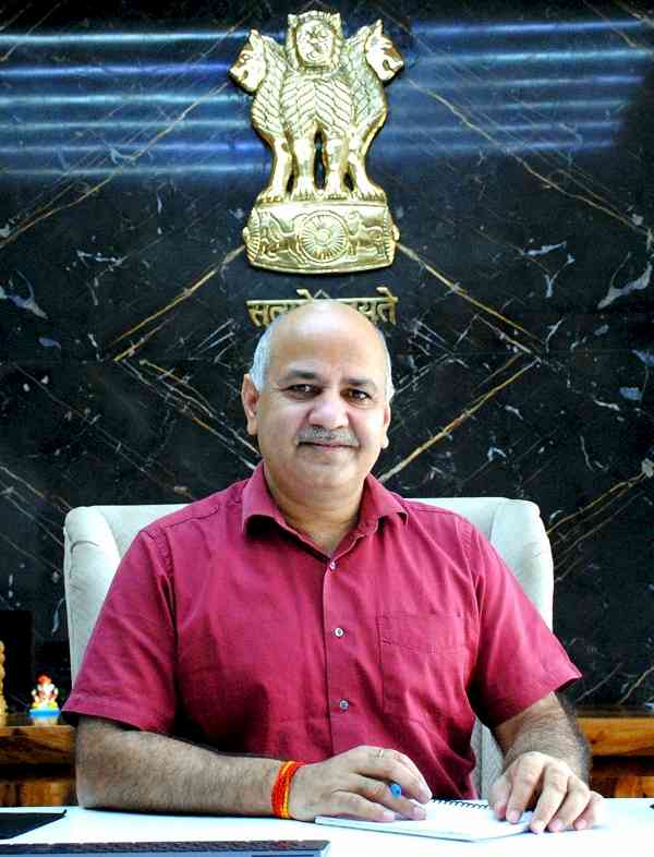 Delhi govt extends financial support to 6,820 students