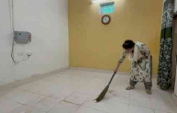 Priyanka Gandhi sweeps room in detention