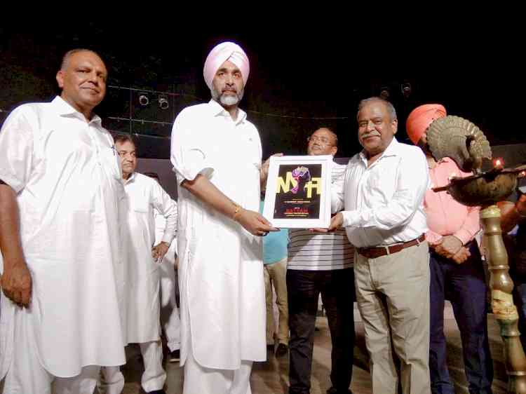FM Manpreet Singh Badal announced grant of Rs.10 lakh for 10th Natyam Theater Festival