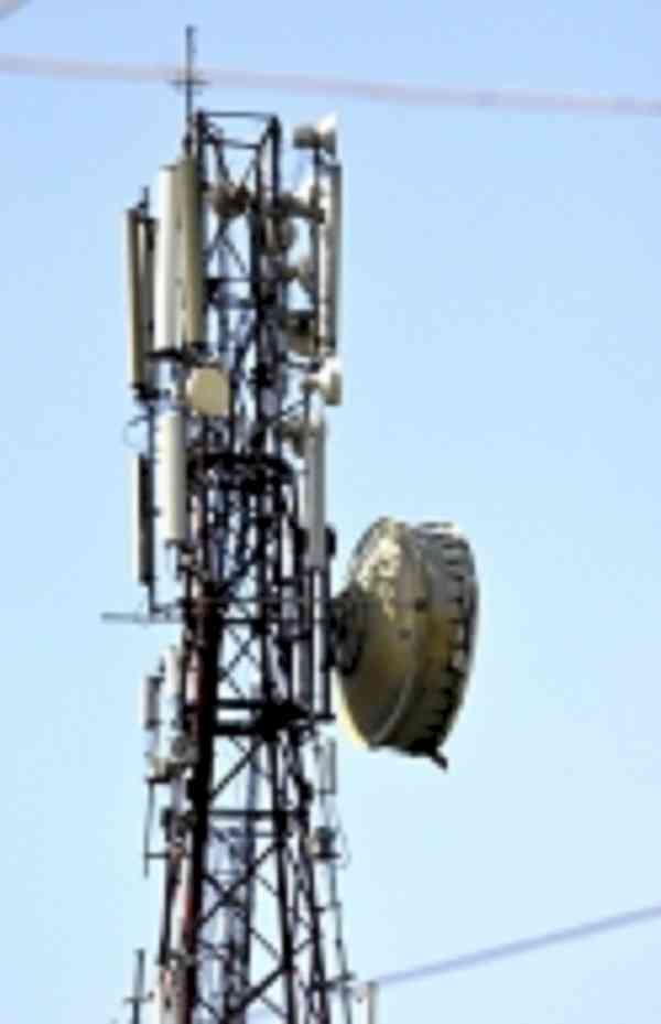 Telecom reforms: DoT lowers bank guarantee for telcos