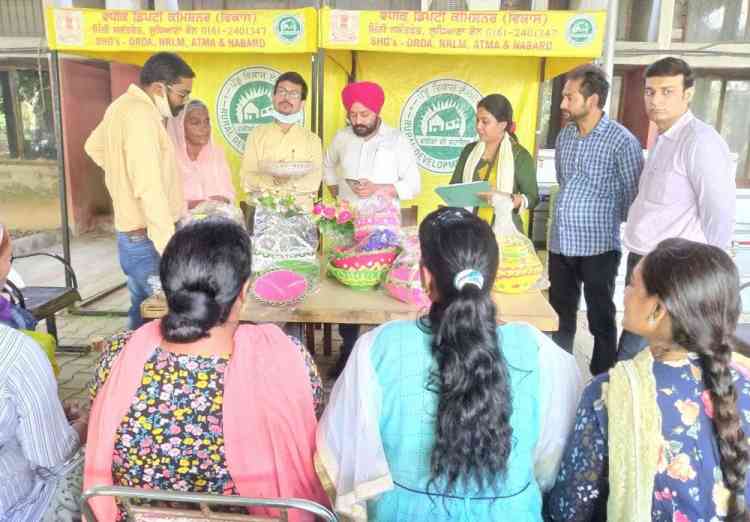 ADC felicitates septuagenarian SHG member for motivating several young women at Ludhiana