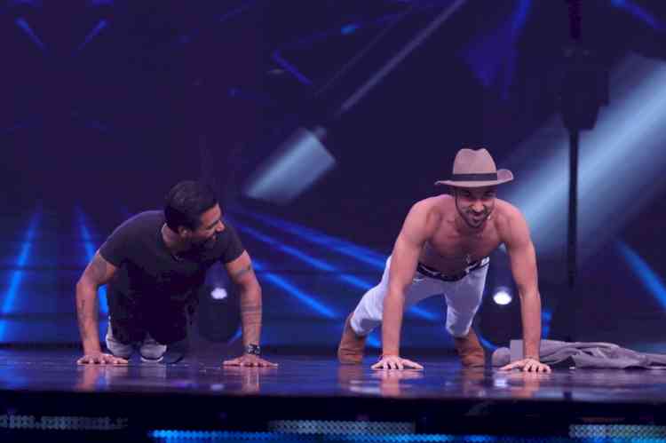 Remo D'Souza beats Raghav Juyal in push-ups challenge on 'Dance+ 6'