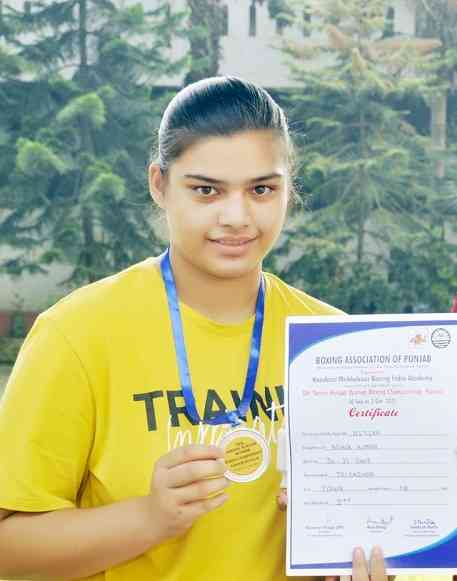 KMV’s Nitika bags Silver medal in Punjab Women Boxing Championship