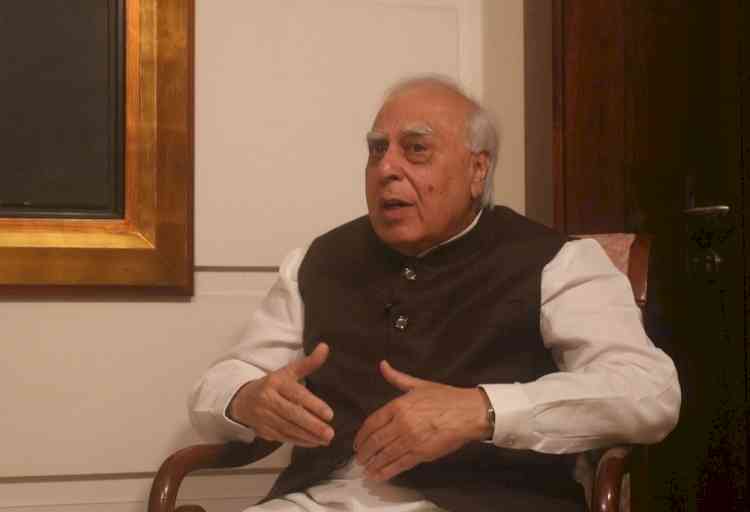 Sibal attacks govt over security situation in Kashmir