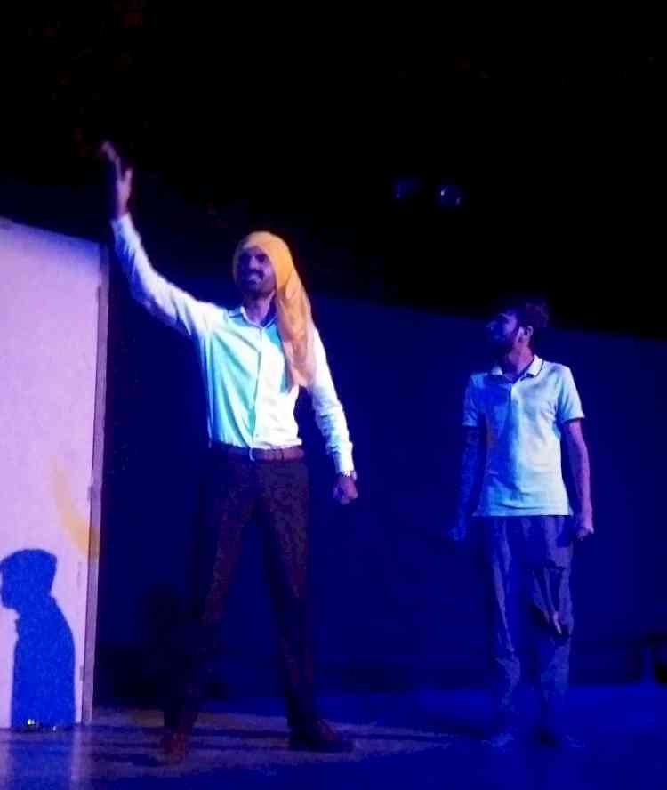 Play `Main Bhagat Singh’ successfully pulled crowd on final day of the 10th Natyam Festival 