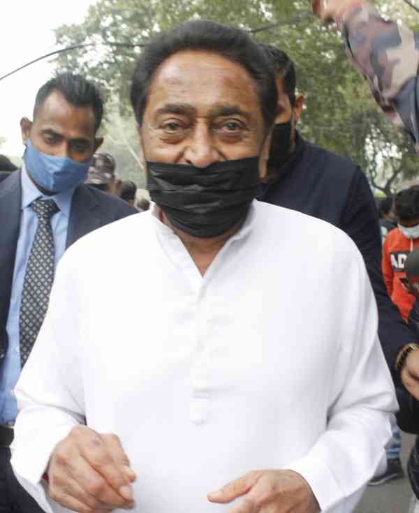 Kamal Nath accuses BJP of luring candidate, calls MP Lokayukta fake