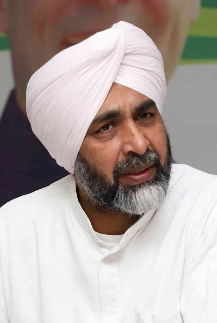 Manpreet Badal asks Centre to set up pharma park in Bathinda