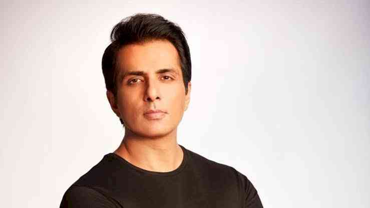 Sonu Sood organises vaccination awareness drive in Mumbai