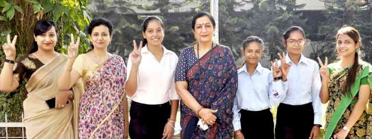 KMV’s Arshdeep Kaur bags top position in B.Voc. (Retail Management) semester IV results