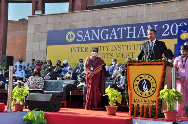 Amity School of Engineering and Technology lifts Sangathan Trophy 2021