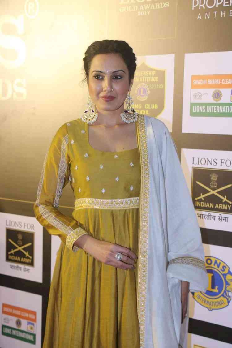 TV actress Kamya Panjabi joins Congress in Mumbai