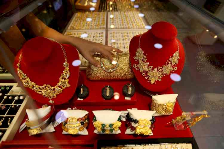 Gold prices expected to reach Rs 52-53k mark in next 12 months: MOFS