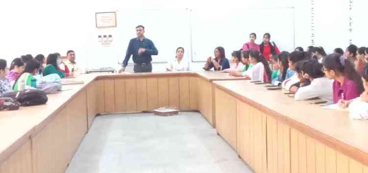DBEE holds counselling session in SRS Polytechnic College
