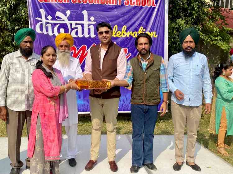 PYDB Chairman participates in Diwali Mela at Dashmesh Public School