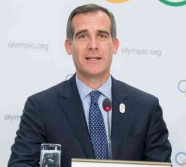 LA Mayor tests positive for Covid