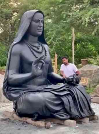 K'taka takes pride as Modi unveils Adi Shankaracharya's idol at Kedarnath