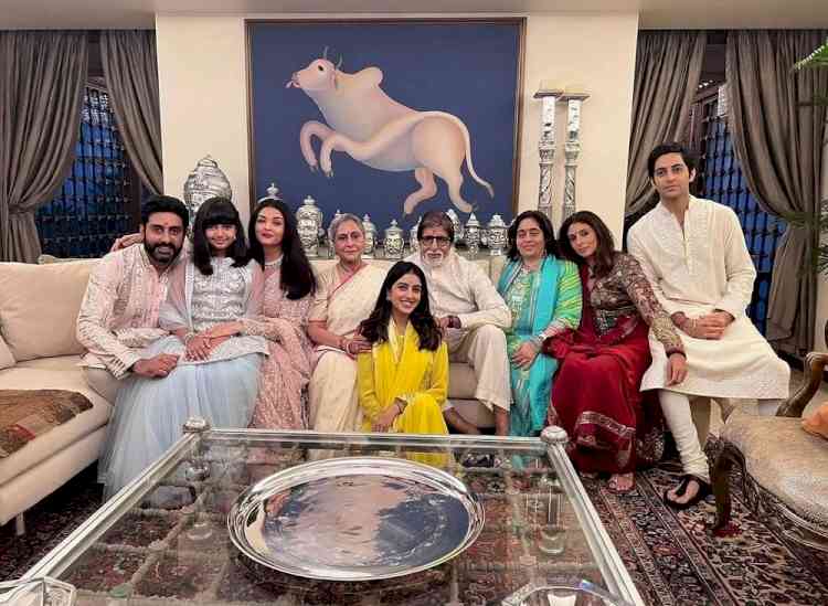 Big B shares pictures from Diwali festivities featuring entire family