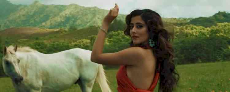 Jonita Gandhi's new Punjabi single 'Chal Koi Na' playing now