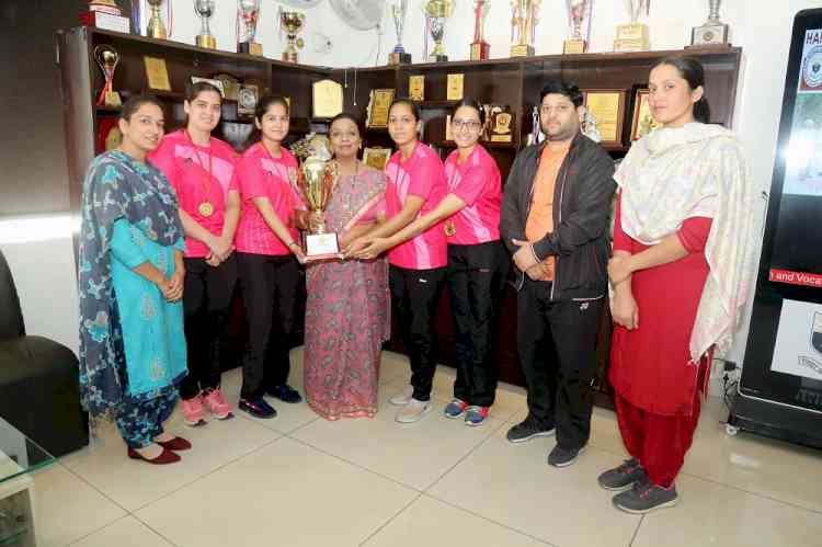 HMV won badminton championship