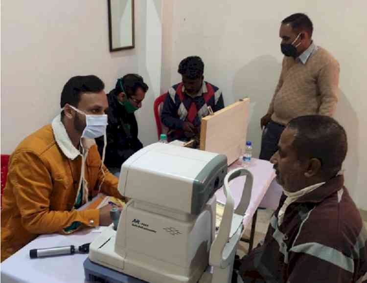 SM Eye Institution organised free camp 