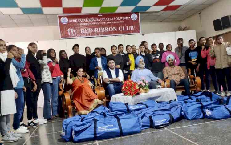 PYDB Chairman interacts with students of Guru Nanak Khalsa College for Women