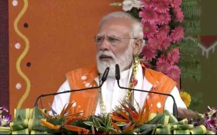 Heroic stories of tribals not given enough space: Modi