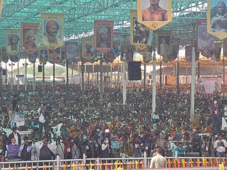 PM Modi attends 'Janjatiya Gaurav Divas' celebrations in Bhopal