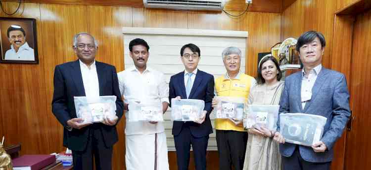 Korean Consulate, Community and Goodwill Envoy donates 4,000 kits to Government Schools