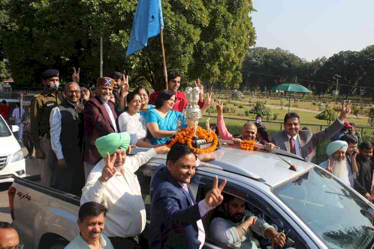 Procession at PU on winning MAKA Trophy