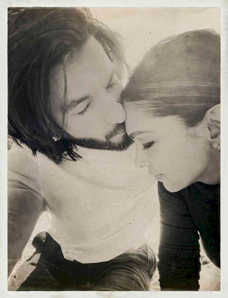 Deepika Padukone, Ranveer Singh's holiday pics give major couple goals