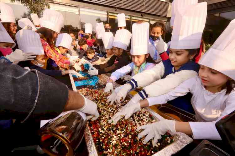 Cake mixing ceremony at Novotel Heralds Xmas festivities in tricity