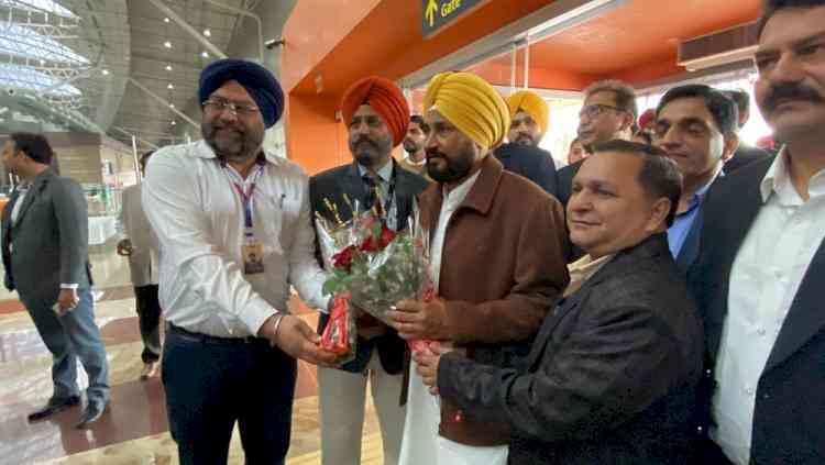 Punjab CM pays obeisance at Gurdwara Sri Kartarpur Sahib