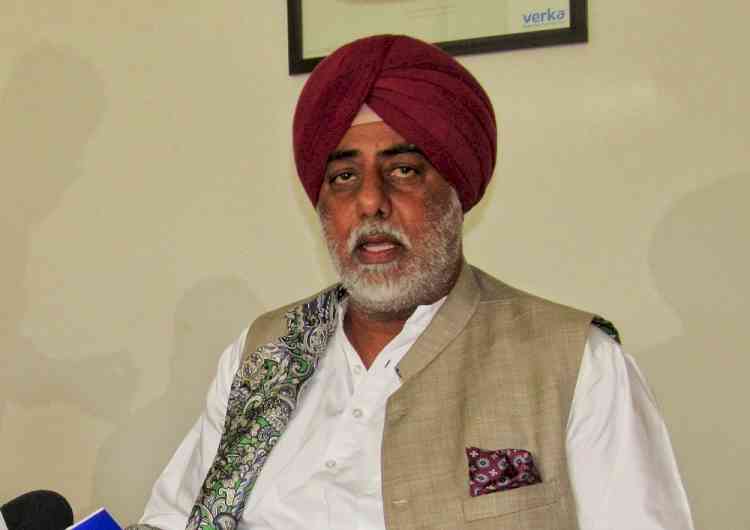 Punjab Minister asks Centre to compensate families of farmers