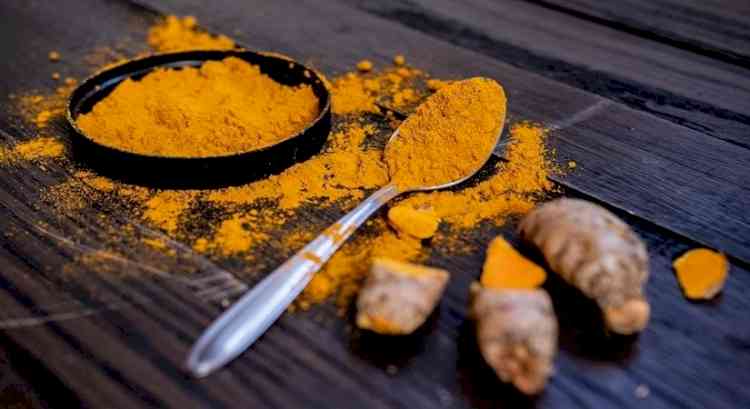 Add a pinch of Turmeric to your Winter Diet!