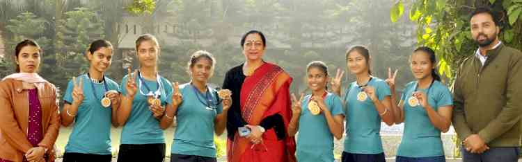 KMV’s athletic team bags third position in Athletic Meet organised by GNDU