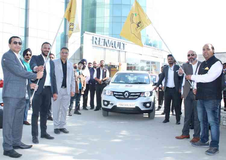 Renault Kwid crosses 4,00,000 sales milestone celebrates with ‘Mileage Rally’ in Chandigarh