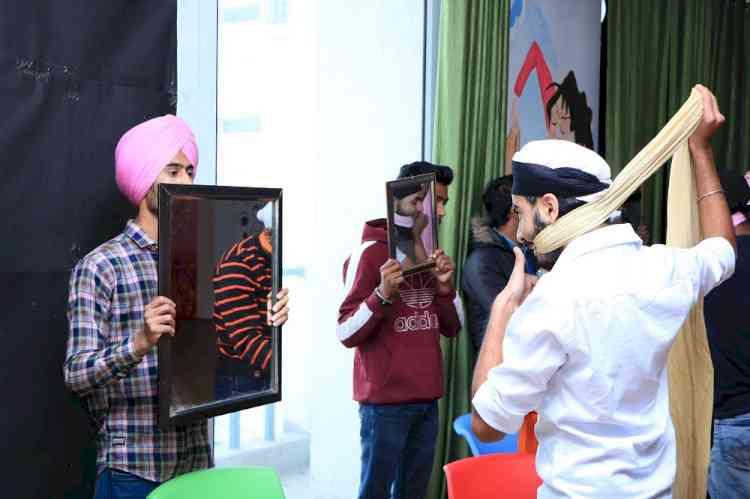 CT University organizes turban tying competition