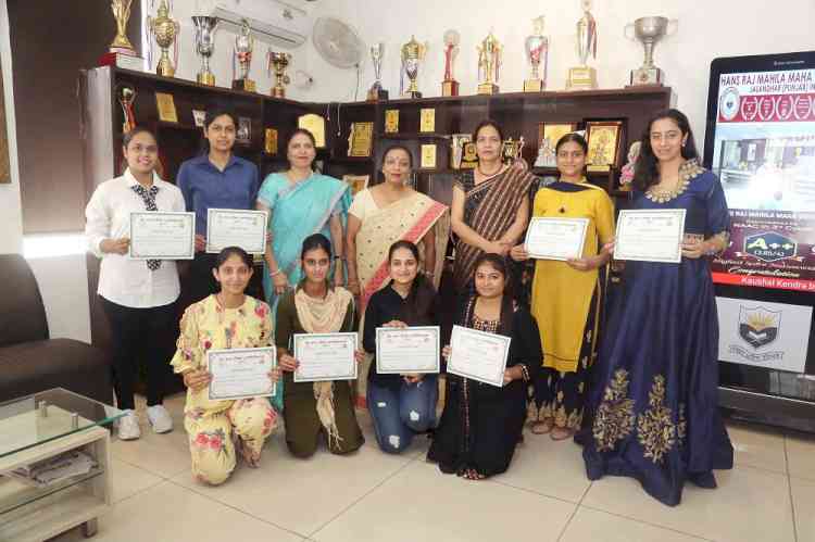 Punjabi Department of HMV organized inter class poetry competition