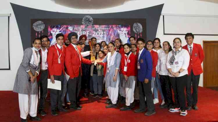 BCM Arya Model School bagged overall Trophy of Turf- 2021 at PCTE