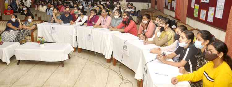 KMV organises Mathematical quiz- Mastishaq- 21 for students