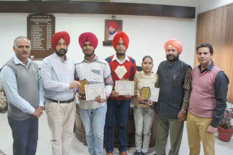 Essay writing competition conducted by Punjabi Sahitya Sabha of Lyallpur Khalsa College